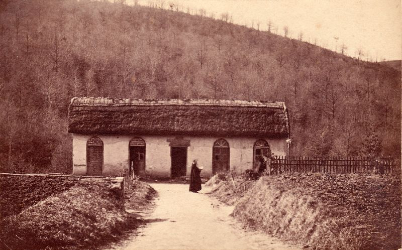 Tu viện Benedictine ở vùng rừng Morvan, Burgundy, nước Pháp, vào khoảng năm 1865. Ảnh: Leigh McKinnon Flickr.