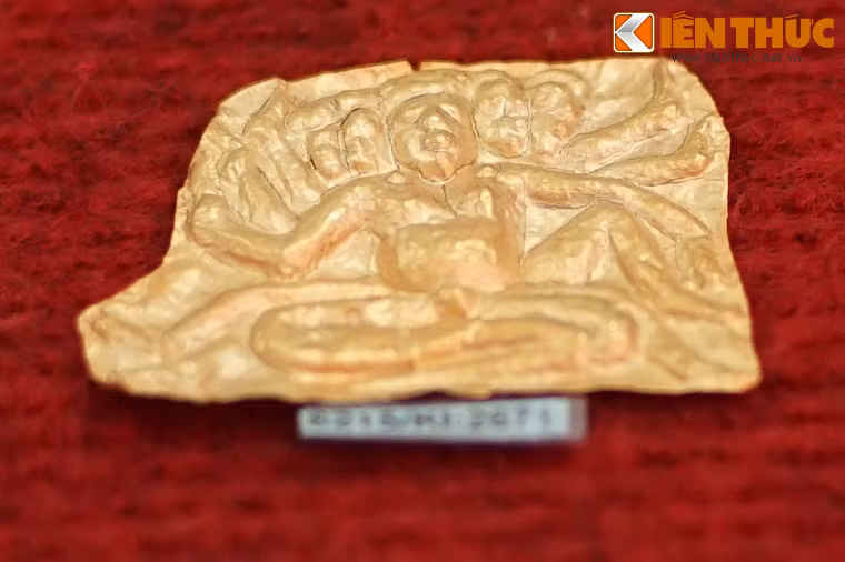 Ngoài ra, một số hiện vật dạng này cũng có thể là những nhân vật trong sử thi Ramayana của Ấn Độ như khỉ thần Hanuman, vua quỷ Ravana...