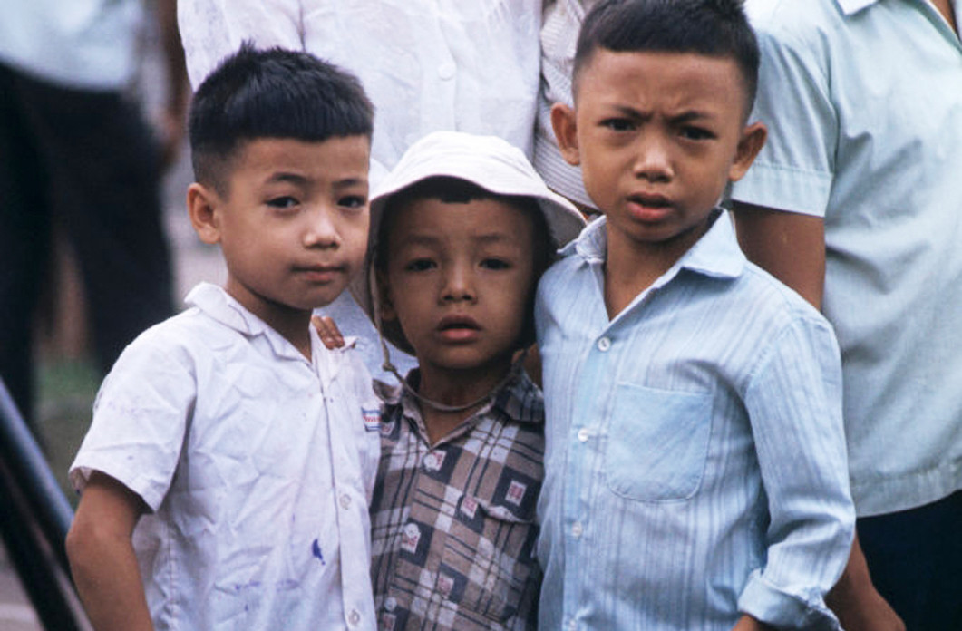 Chân dung ba cậu bé Sài Gòn. Ảnh: Patrice Habans.