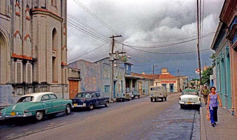 Đường phố ở Santa Clara. Ảnh: Alan Denney.