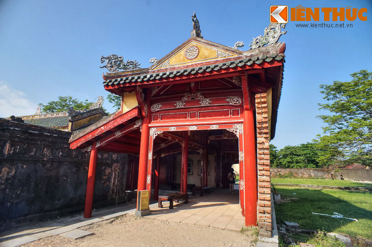 Với tiến độ hiện tại, việc phục hồi hoàn toàn hệ thống trường lang là điều có thể được mong đợi trong tương lai không xa.