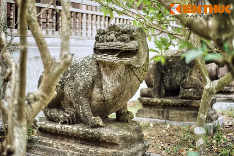 Theo các nhà nghiên cứu, việc đặt tượng các con vật này ở chùa Phật Tích thể hiện nét đặc trưng của tư tưởng triết học Phật giáo thời cổ, đó là phổ độ chúng sinh, giác ngộ muôn loài. Các linh thú này đều có trong điển tích nhà Phật, mang ý nghĩa bảo vệ và quy y Phật pháp.