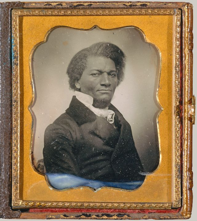 Chân dung ông Frederick Douglass (1817–1895), nhà hùng biện nổi tiếng của phong trào bãi bỏ chế độ phân biệt chủng tộc ở Mỹ. Ảnh chụp khoảng năm 1850-1860.