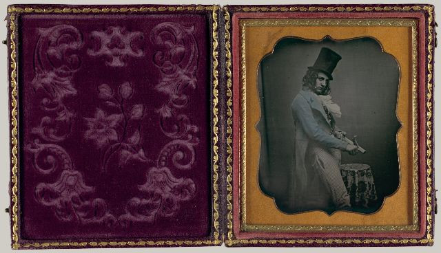 Chân dung một diễn viên sân khấu, được chụp vào khoảng năm 1850-1855.