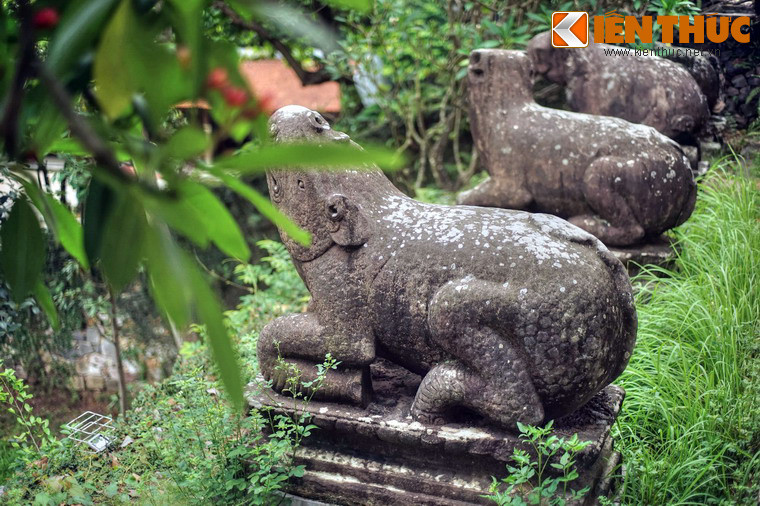 Có thể nói, hệ thống tượng linh thú đá kết hợp với nhiều tác phẩm điêu khắc đá cổ cùng thời đã tạo nên nét cổ kính, độc đáo hiếm có của chùa Phật Tích, ngôi chùa đã được công nhận là Di tích quốc gia đặc biệt của Việt Nam.