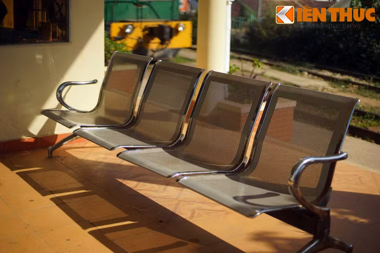 Hiện tại, mỗi ngày có 6 chuyến tàu đến ga Trại Mát vào 6h10, 8h15, 18h20, 12h25, 14h30, 16h35 và rời ga Trại Mát để về Đà Lạt vào 6h40, 8h45, 10h50, 12h55, 15h và 17h5.