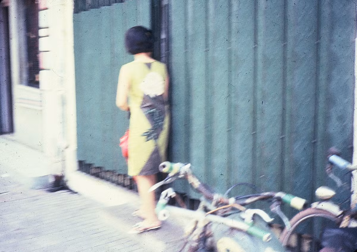 Bên ngoài cửa một ngôi nhà. Ảnh: Dale Ellingson.