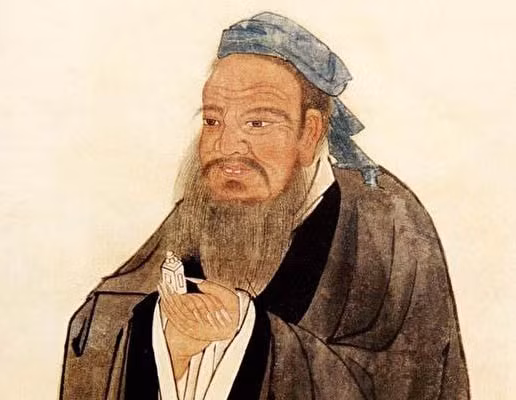  Khổng Tử ( 28/9, 551 TCN – 11/4, 479 TCN): Là nhà giáo người Trung Quốc duy nhất có tầm ảnh hưởng đến cả châu lục và thế giới, không thể phủ nhận những đóng góp của ông là vô cùng vĩ đại. Cho đến ngày nay, những tư tưởng và bài học của ông vẫn được lưu truyền vì tính nhân văn, trung nghĩa. Ông là người sáng lập ra đạo Nho, nói về cách đối nhân xử thế, cách để sống như một người tốt. Nho giáo từ một đạo giáo có ảnh hưởng sâu sắc đến xã hội Trung Quốc sau đó lan truyền đến cả Hàn Quốc và Nhật Bản, Đài Loan cũng như Việt Nam. Nhờ vào hiểu sâu biết rộng và tư tưởng sống tâm đức, nên hơn 3.000 học trò đã bái ông làm thầy hay còn gọi là "Tam thiên đồ đệ".