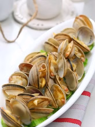 Mướp xào ngao cũng rất phù hợp cho low carb. Trong 100g ngao có 3g carb. Tỉ lệ này cực nhỏ nên bạn có thể chọn món ăn này trong những ngày đầu low carb.