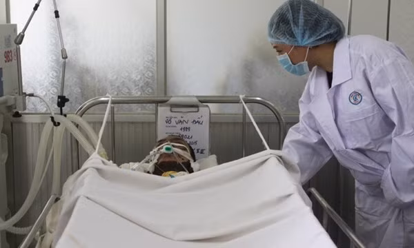 Sẽ phong liẹt sĩ cho dieu duong bi benh nhan tam than dot