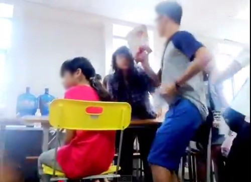 Co giao cung Bo Cap mang sinh vien 