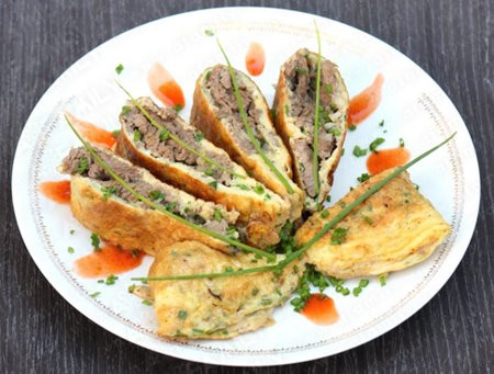 Trứng đúc thịt bò cũng là món mặn dễ làm và phù hợp cho chế độ ăn lowcarb.