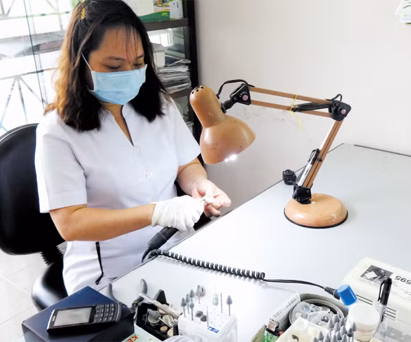 Nhung bac si gan mat gia cho nguoi mu