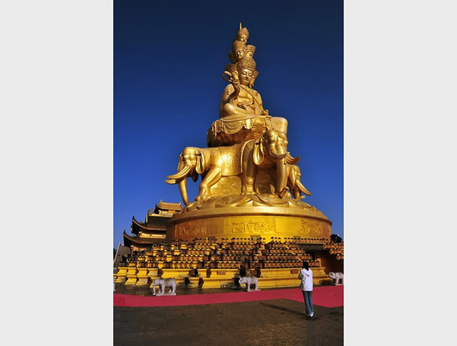 Đây được đánh giá là một trong những công trình kiến trúc kết hợp với các giá trị tâm linh đáng để chiêm ngưỡng nhất tại đất nước này