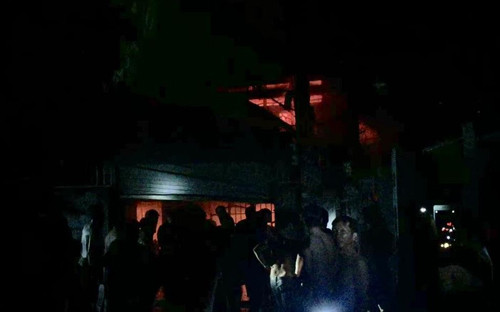 TP HCM: Hai vu chay trong dem, nhieu cu gia bi ket trong nha