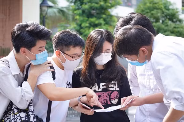 Thi sinh tu do khong thi tot nghiep THPT vi COVID: Co co hoi xet tuyen DH?