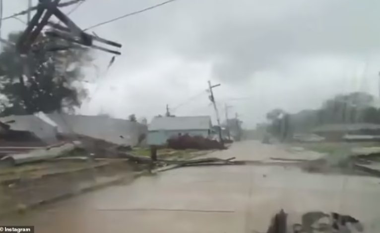 Tính đến thời điểm hiện tại, một cư dân ở Louisiana tử vong do cây đổ trong cơn bão "quái vật" Ida. Ngoài ra, một người khác bị thương tại Prairieville.