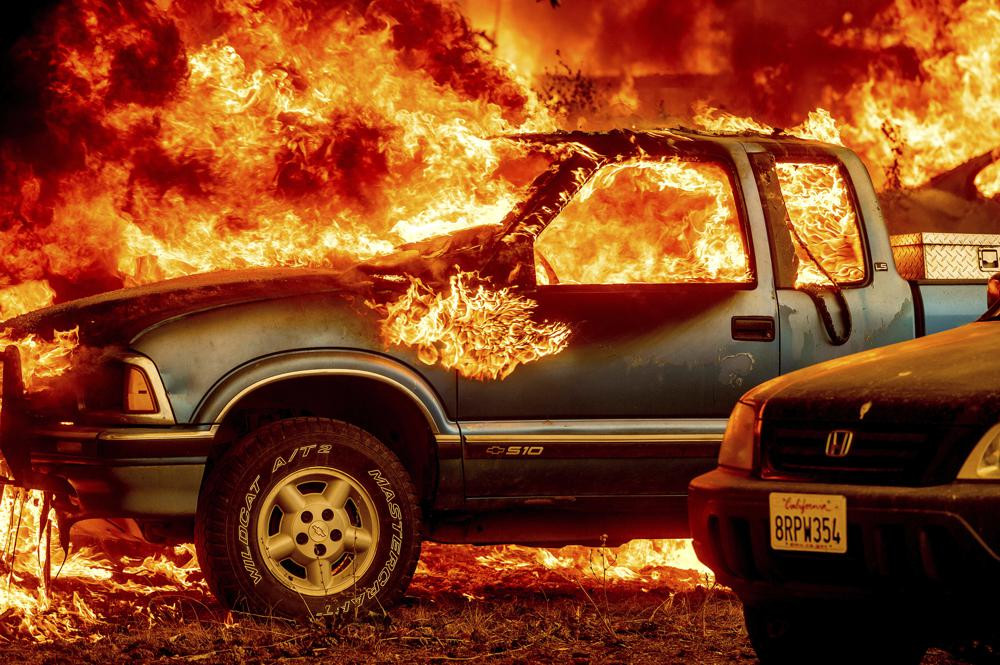 Một cảnh báo tương tự đã được đưa ra vào ngày 5/8 khi ngọn lửa hướng tới Taylorsville, cách Greenville khoảng 16 km về phía đông nam.