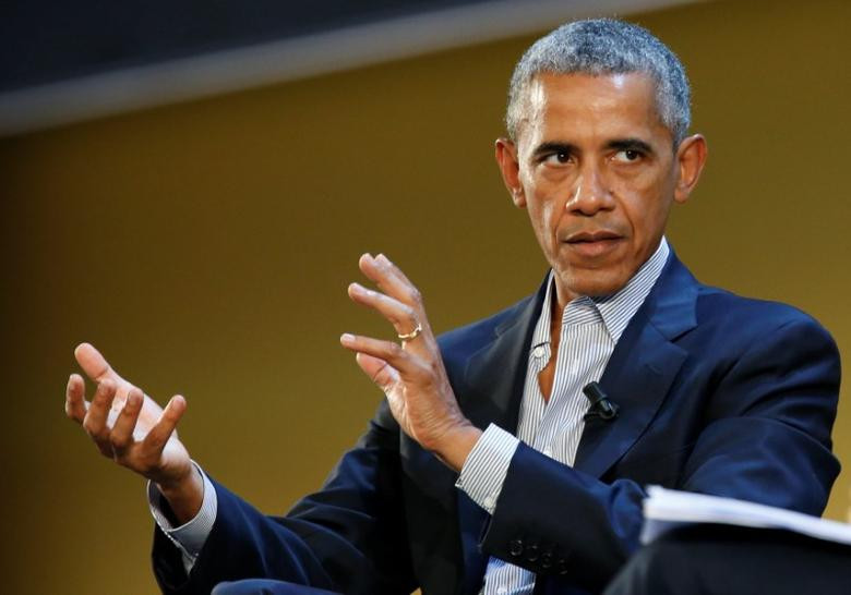 Tuy nhiên, chính quyền cựu Tổng thống Mỹ Barack Obama (ảnh) lo ngại về chuyên môn quân sự của Baradar hơn là hy vọng vào khuynh hướng ôn hòa của ông này. Cơ quan Tình báo Trung ương Mỹ (CIA) đã theo dõi Baradar đến Karachi, Pakistan, năm 2010 và thuyết phục ISI bắt ông vào tháng 2 năm đó. Ảnh: Reuters.