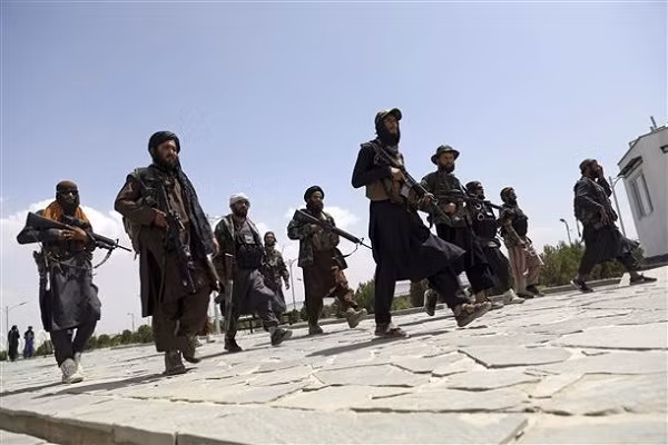 Thieu song phu nu Afghanistan va nhung toi ac gay “soc” cua Taliban