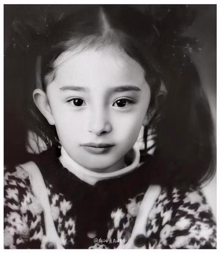 Từ bé, Dương Mịch đã có thái độ làm việc rất nghiêm túc. Đó là một trong những lý do giúp được nhiều đạo diễn mời đóng phim.