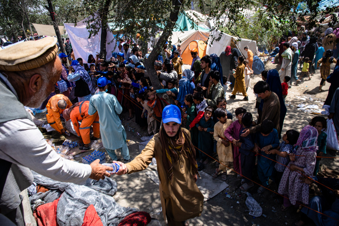 Tam su nhoi long cua nguoi dan Afghanistan chay loan-Hinh-7