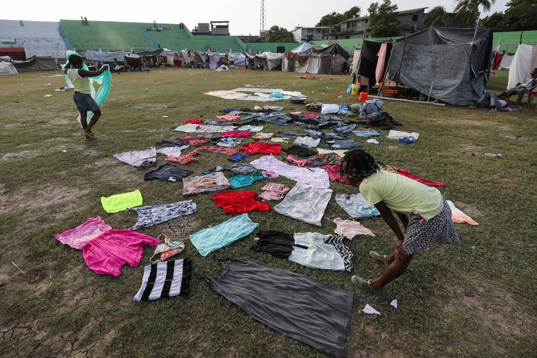 Cuoc song o Haiti sau tham hoa dong dat hon 2.200 nguoi chet