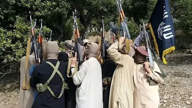 Nhom khung bo IS-K danh bom san bay Kabul nguy hiem the nao?