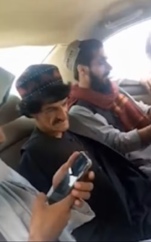 Toàn cảnh vụ Taliban hành quyết diễn viên hài Afghanistan - Hình 3 Toan canh vu Taliban hanh quyet dien vien hai Afghanistan-Hinh-3