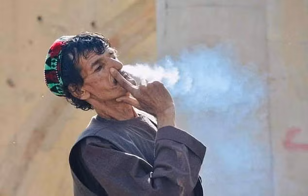 Toàn cảnh vụ Taliban hành quyết diễn viên hài Afghanistan - Hình 2 Toan canh vu Taliban hanh quyet dien vien hai Afghanistan-Hinh-2