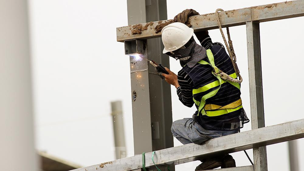 Benh vien da chien lon nhat Ha Noi sau hon 10 ngay xay dung-Hinh-7