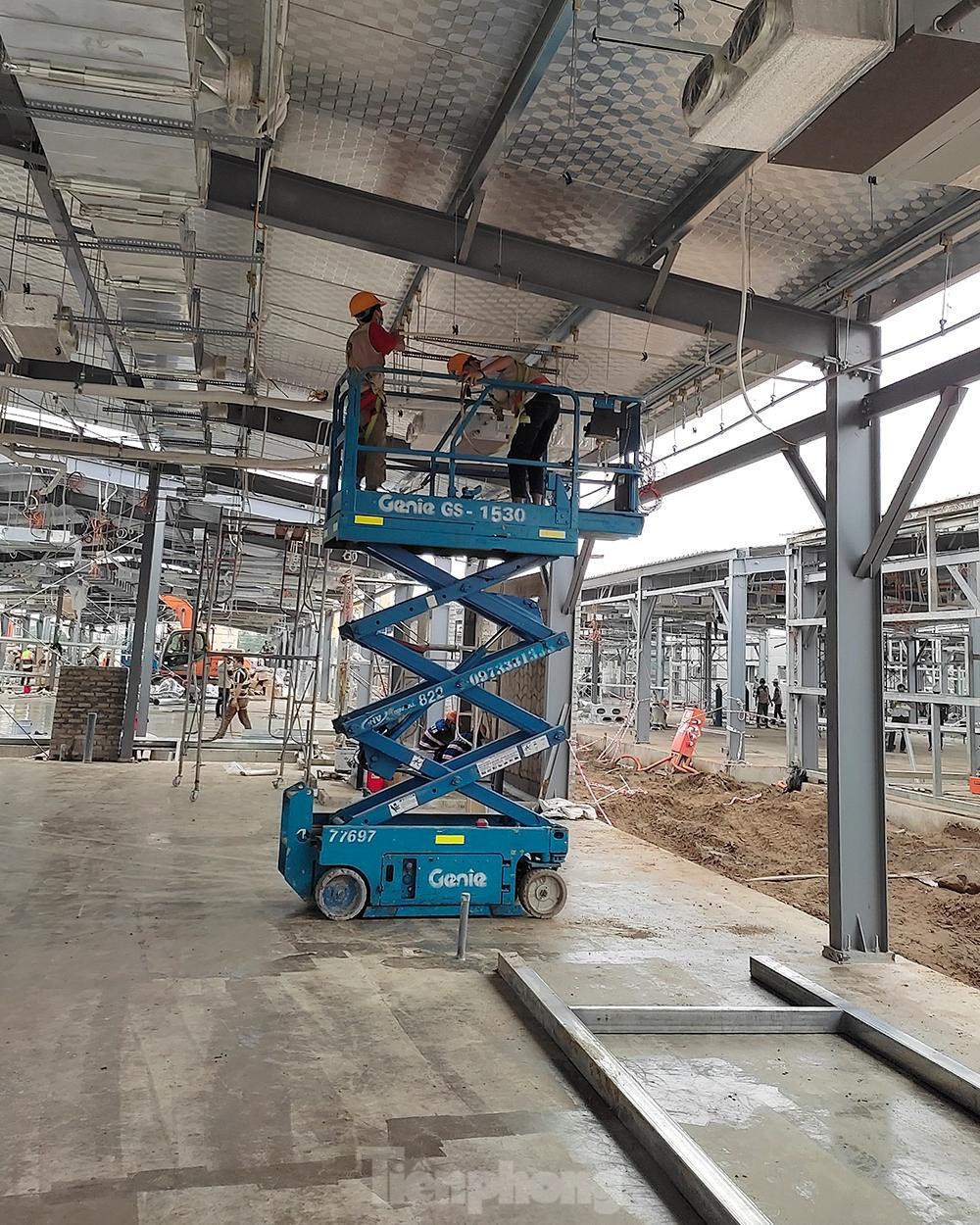 Benh vien da chien lon nhat Ha Noi sau hon 10 ngay xay dung-Hinh-11