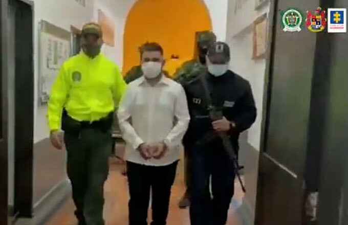 Trùm ma túy Luis, còn được biết đến với biệt danh là "Machete", bị truy nã từ năm 2017 và được cho là ẩn náu trên núi ở bang Antioquia, Colombia. Ảnh: Twitter. 