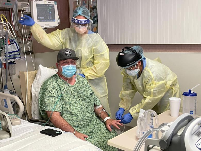 Bien the Delta hoanh hanh My: Soc so ca COVID-19 tang trong 2 tuan-Hinh-6