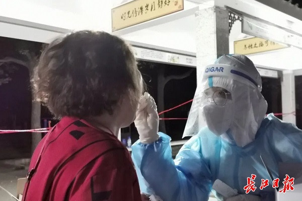 Trung Quoc: Vu Han xet nghiem Covid-19 toan thanh pho