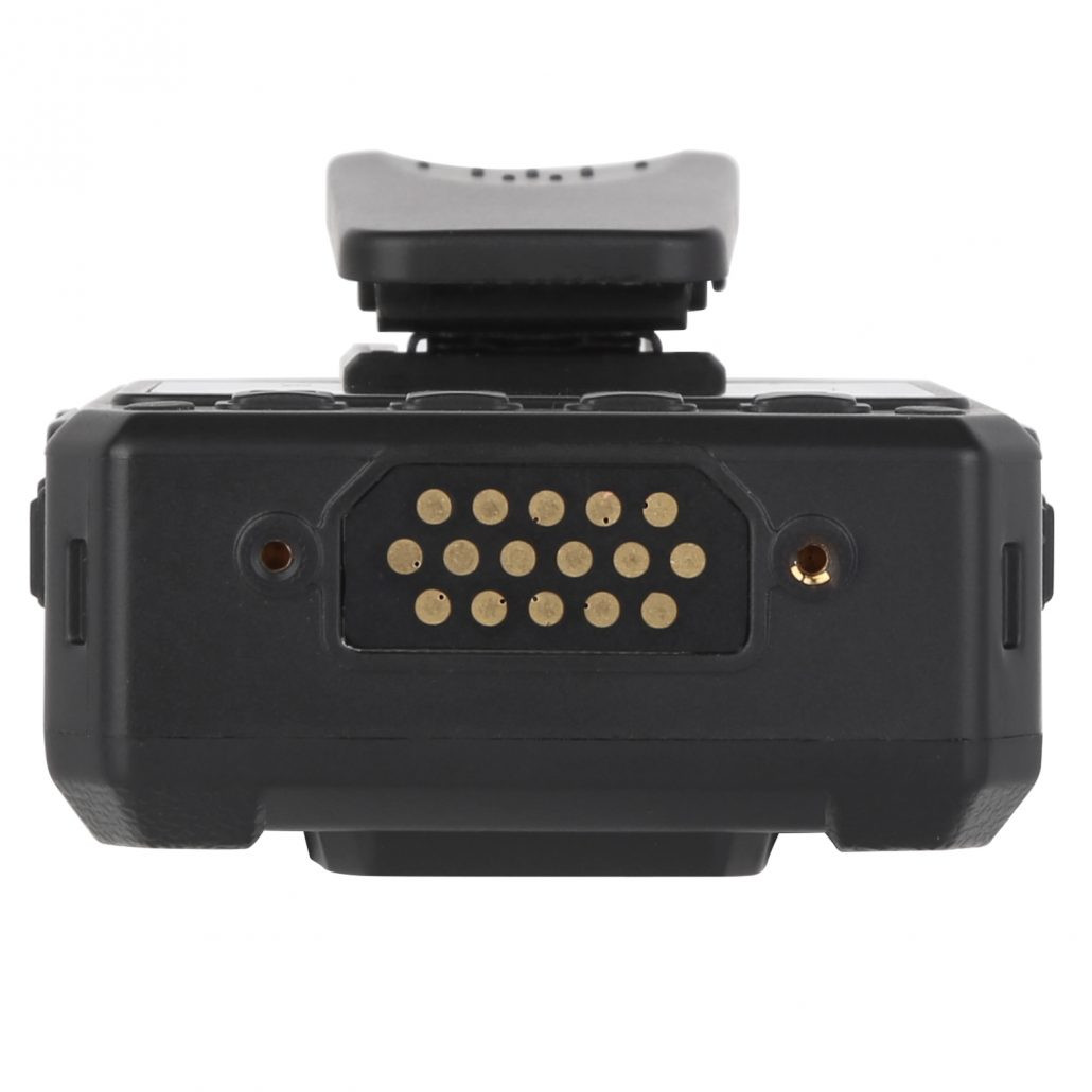 Ngoài những chức năng kể trên, camera gắn ngực của CSGT Việt Nam còn đạt tiêu chuẩn chống nước IP67, sử dụng chipset Ambarella A7L50.