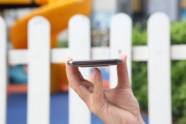 Điện thoại Galaxy A80 sắp được "lên kệ" tại thị trường Việt Nam. Khách hàng có thể đặt trước ngay từ hôm nay. Giá bán dự kiến của máy rơi vào khoảng 14 triệu đồng.