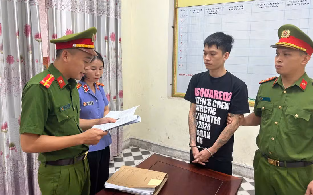 Len mang lua ban ve xe, chiem doat hang tram trieu dong ​