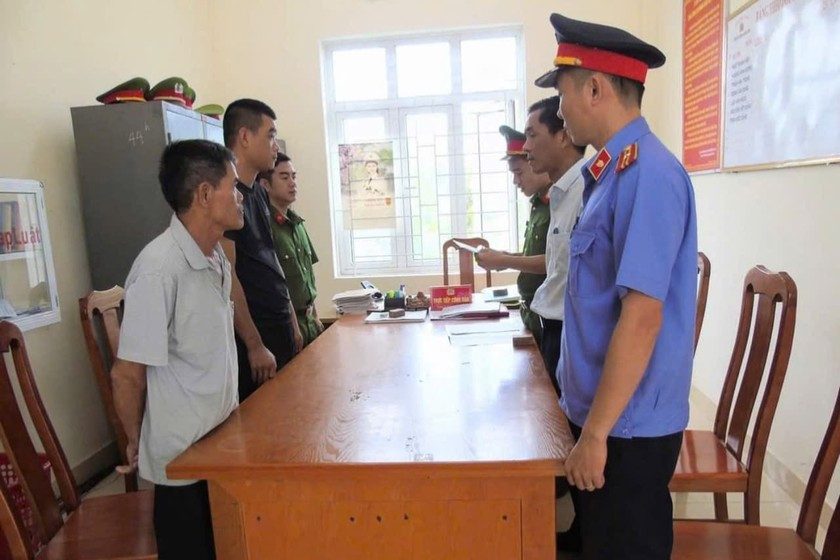 Quảng Bình: Mâu thuẫn trong đám giỗ, cháu chém chú trọng thương Quang Binh: Mau thuan trong dam gio, chau chem chu trong thuong