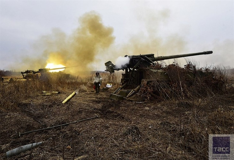 Đặc biệt là việc tích hợp công nghệ dẫn đường và chỉ thị mục tiêu từ UAV. Do đó, 2S5 được đánh giá là dòng pháo tự hành duy nhất trên thế giới hiện nay có khả năng bắn đâu trúng đó.