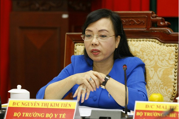 3. “Tôi rất phẫn nộ và day dứt trong vụ việc VN Pharma”. Năm 2017, khi có thông tin em chồng, con trai Bộ trưởng tham gia ban lãnh đạo Công ty VN Pharma, bà Nguyễn Thị Kim Tiến khẳng định, trong gia đình bà không ai tham gia công ty này cả. Cũng liên quan đến vụ việc này, trong cuộc phỏng vấn với báo chí, Bộ trưởng Nguyễn Thị Kim Tiến cho hay, bà rất phẫn nộ và day dứt trong vụ việc VN Pharma.