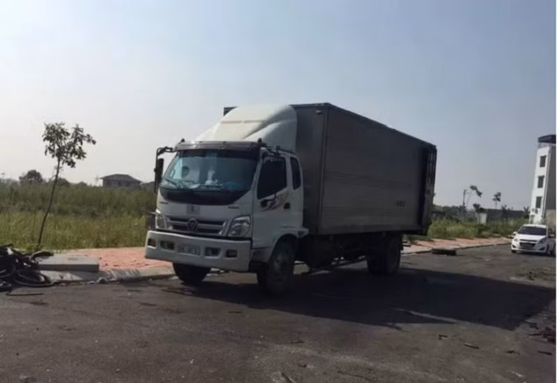 Lo dien nghi pham thu ba vu xa dau thai vao nuoc sach Song Da?-Hinh-2