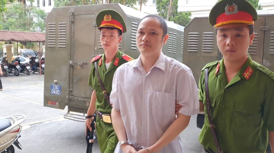 Gian lan thi cu o Ha Giang: Vu Trong Luong qua mat cong an the nao?