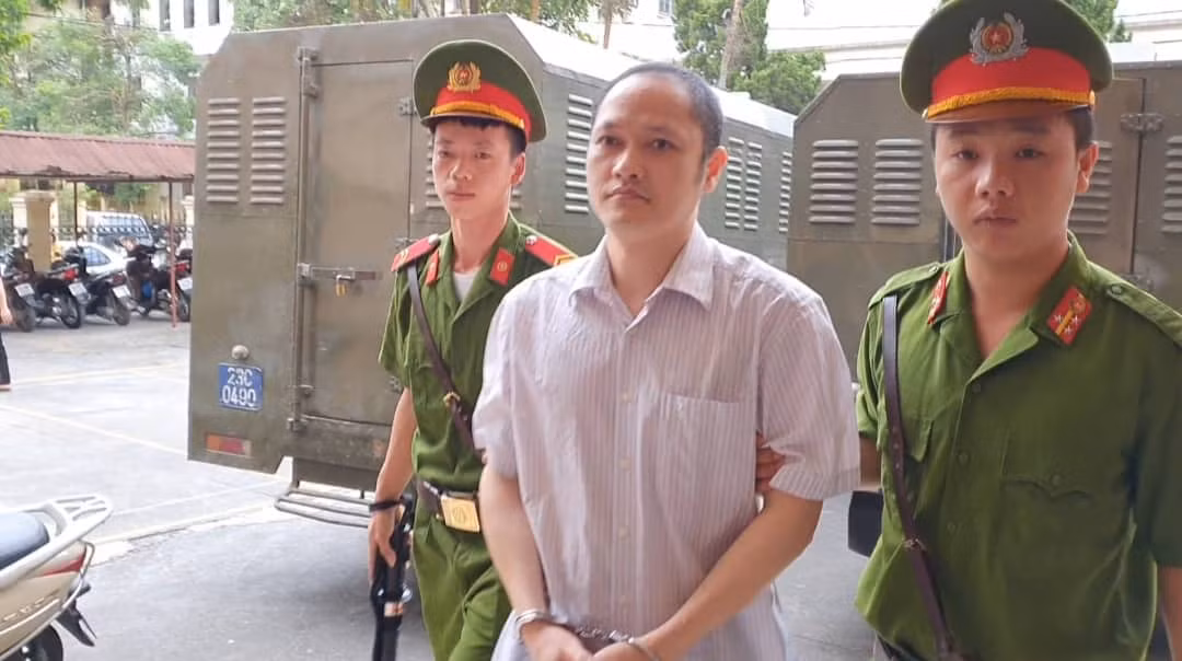 Gian lan thi cu o Ha Giang: Vu Trong Luong qua mat cong an the nao?