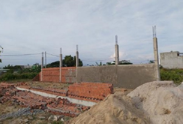 Vo Thanh tra So Xay dung Ba Ria - Vung Tau xay cong trinh trai phep: Dua hoi chong lam can?