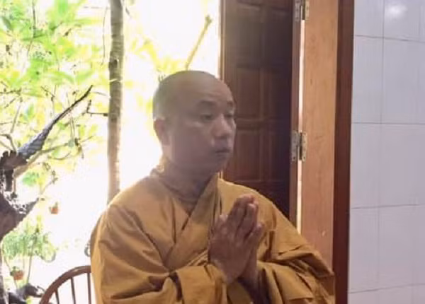 Dai duc Thich Thanh Toan xin giu lai tai san truoc khi hoan tuc