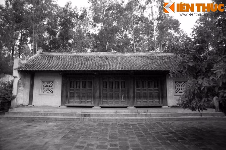 Từ niềm tin đó, nhân dân trong vùng đã lập đền thờ và rước linh hồn Ngài về để thờ phụng. Đó chính là câu chuyện lịch sử về đền Cuông – ngôi đền thờ An Dương Vương trên núi Mộ Dạ.