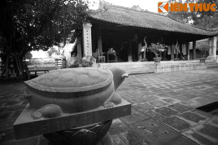 Trải qua thăng trầm lịch sử, đền Cuông đã có một thời gian dài bị rơi vào quên lãng. Đến năm 1990 đền được trùng tu một cách quy mô và năm 1995 lễ hội đền Cuông được tổ chức trở lại. Từ đây, lại xuất hiện nhiều lời đồn về sự linh thiêng của ngôi đền.