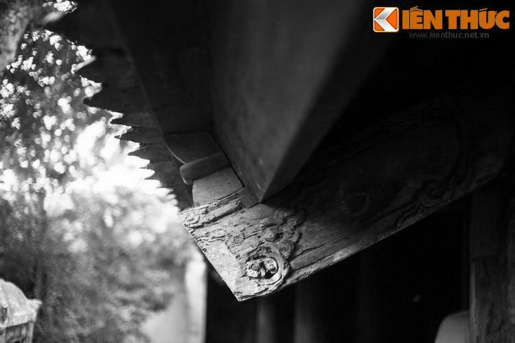 Trong tâm thức của người dân xứ Đoài, chùa Mía là một ngôi chùa đặc biệt linh thiêng. Xung quanh ngôi chùa này, có những giai thoại thẩm đẫm màu sắc huyền bí được lưu truyền qua nhiều thế hệ.