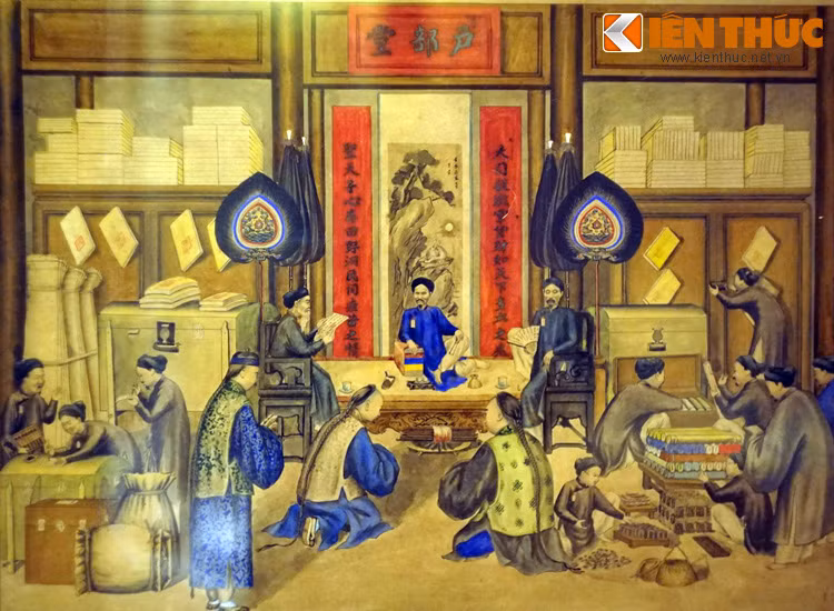 Bộ Hộ thời Nguyễn giữ chính sách điền thổ, hộ khẩu, tiền thóc, điều hòa nguồn của cải nhà nước, có chức năng gần với Bộ Lao động - Thương binh và Xã hội ngày nay.